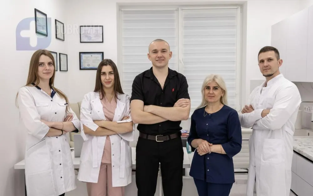 Врач контролирует состояние пациента во время детоксикации, Одесса